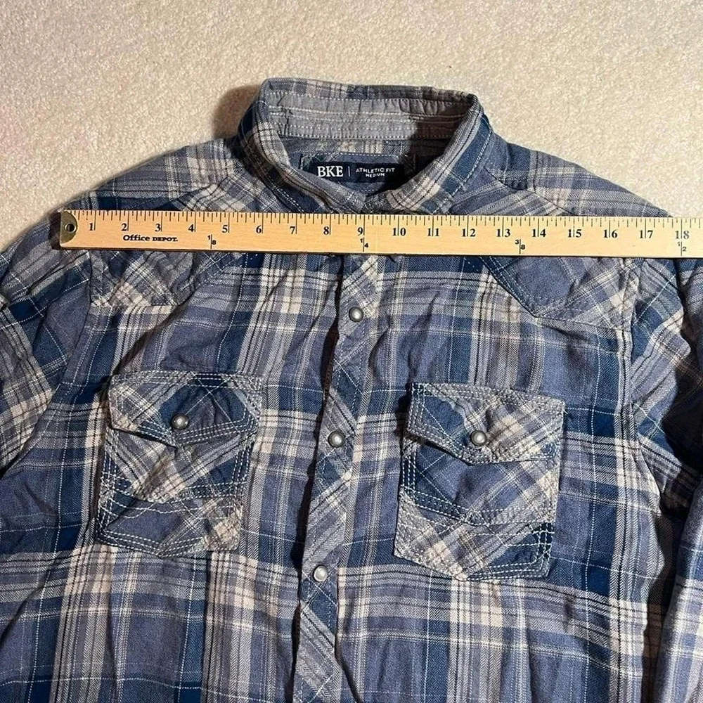 BKE Western Pearl Snap Shirt Mens Medium Blue‎ Plaid Athletic Fit Flannel B2771